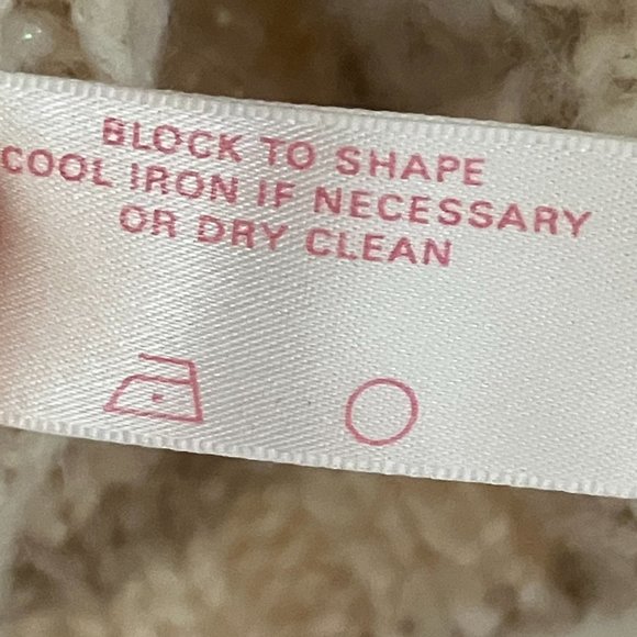 Jennifer Lopez Sweater Very warm Size XS - Picture 6 of 7